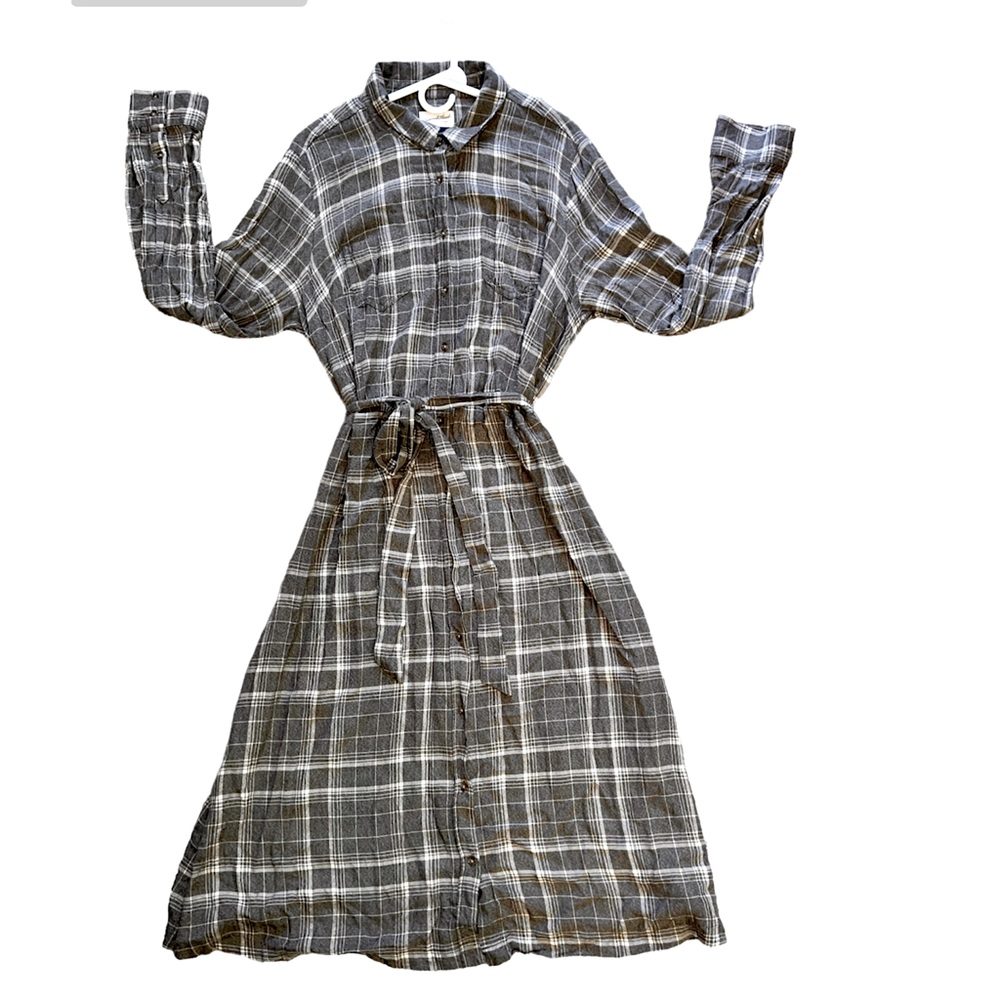 Universal Thread gray and white flannel button-down shirt dress with waist tie